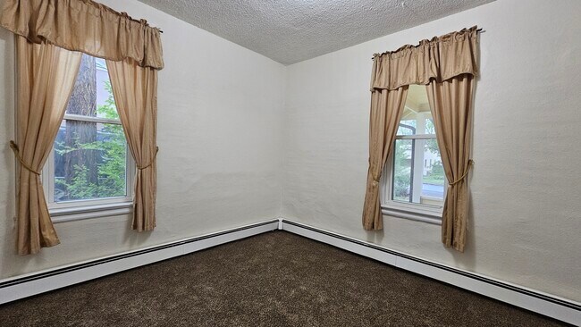 Building Photo - 1407 W Cucharras St