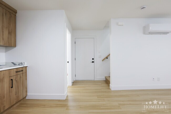 Building Photo - Brand New 2 Bedroom + 1.5 Bathroom Garden Suite in Fleetwood, Surrey