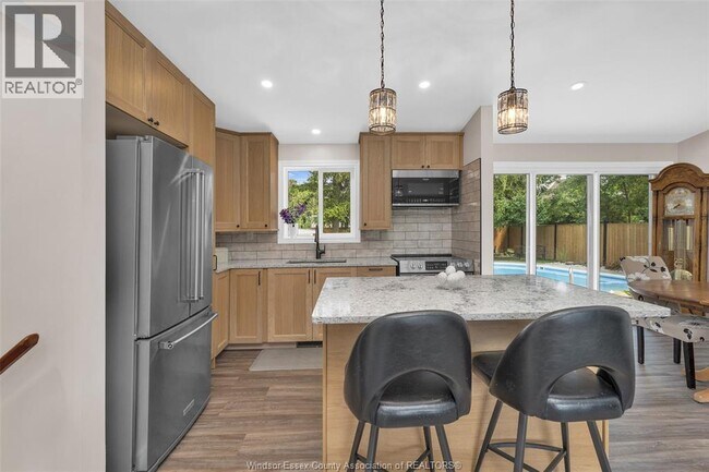 Photo du bâtiment - 1150 Cabana Road W