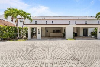 Building Photo - 7508 SW 58th Ave