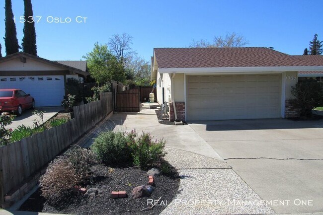 Building Photo - 1537 Oslo Ct