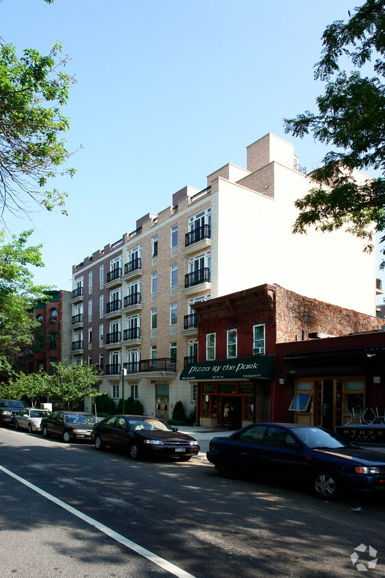 Primary Photo - Park Slope Gardens