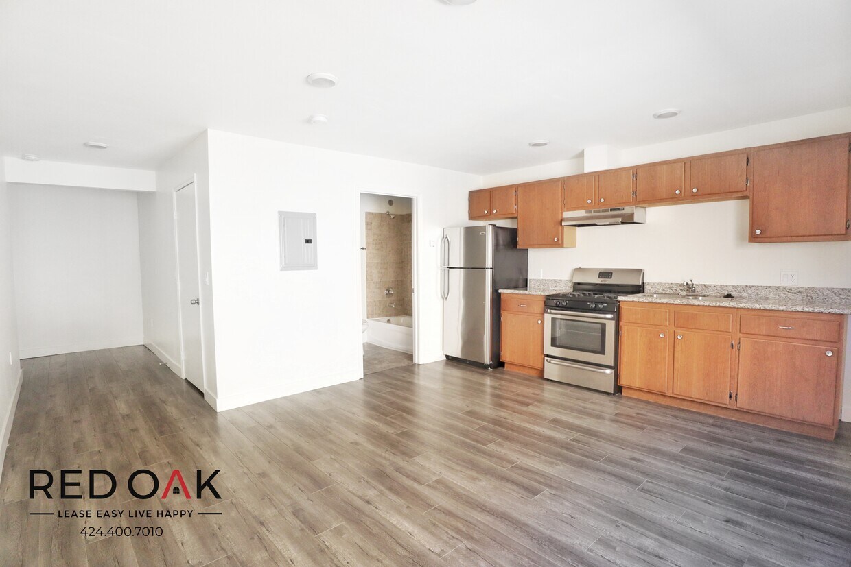 Foto principal - 6021 Carlton Way