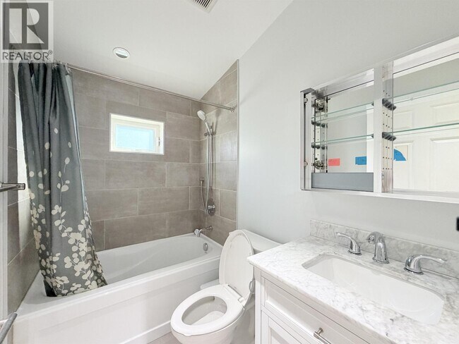 Photo du bâtiment - 2532 W 5th Ave
