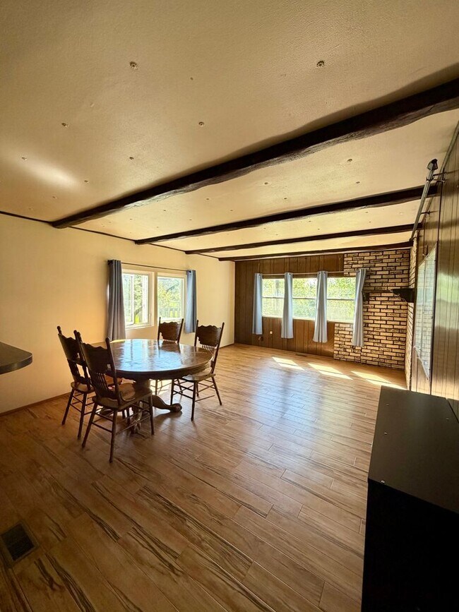 Foto del edificio - Cozy 3BR Home with Fenced Yard – Available Now!