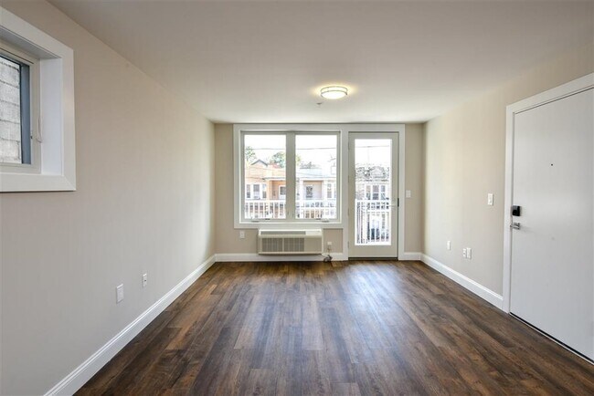 Building Photo - 6105 Park Ave
