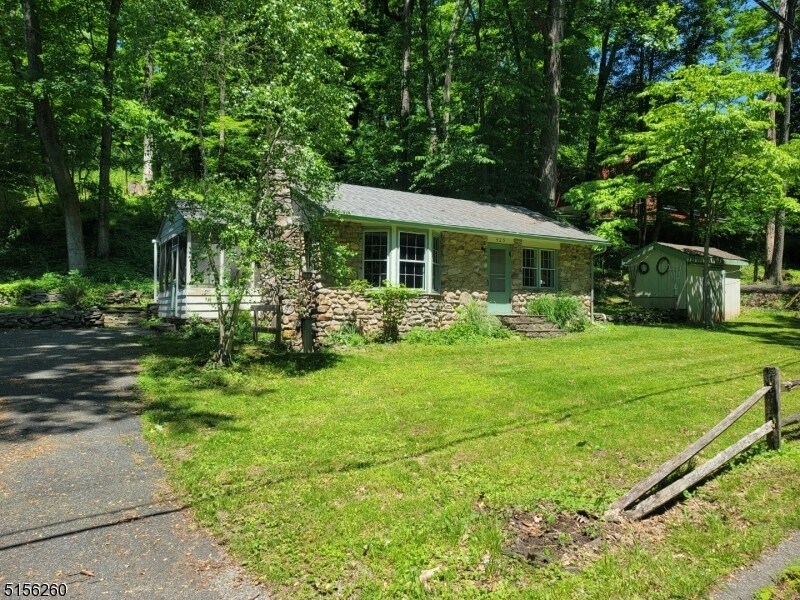 Primary Photo - 923 Ridge Rd