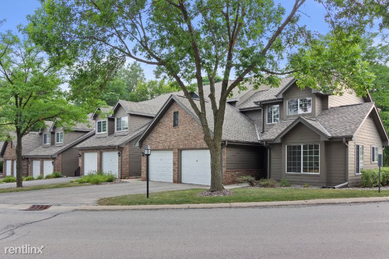 Primary Photo - 18775 Brookfield Lake Dr