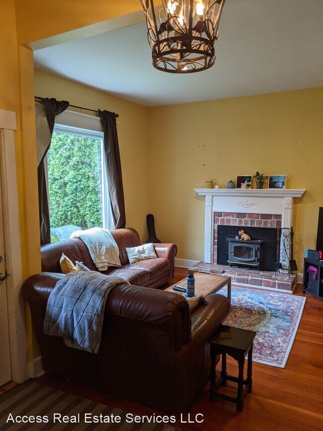 Building Photo - 4 br, 1 bath House - 2076 Ponderosa Ct
