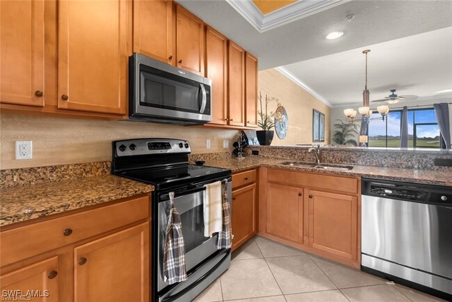 Building Photo - 10056 Siesta Bay Dr