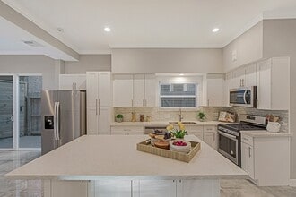 Building Photo - 15070 Kimberley Ct