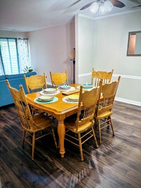 Building Photo - 18 Willow Bridge Dr