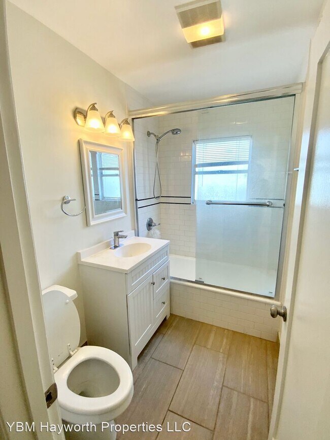 Foto del edificio - 7936 Fountain Ave