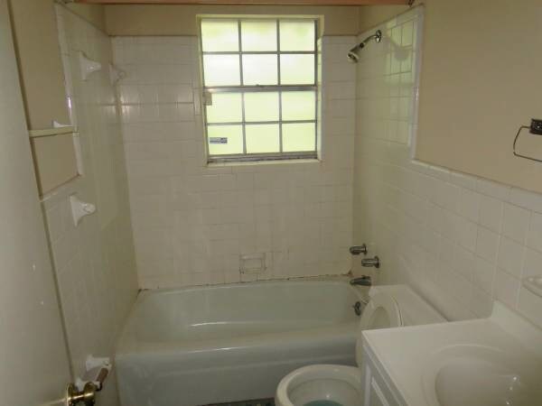 Foto del edificio - 264 Alexander Rd. D-15