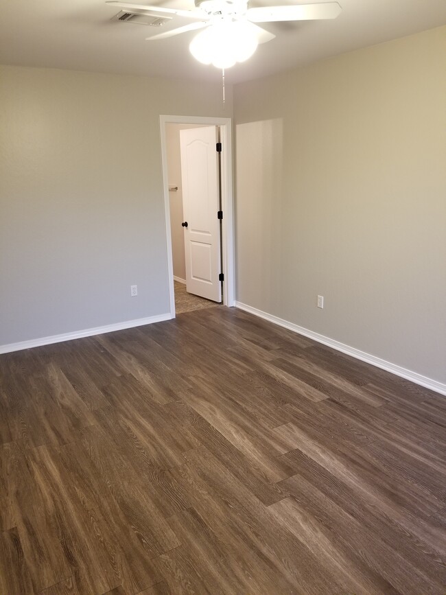 Foto del edificio - 1202 Hickory Ave