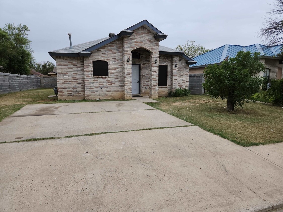 10306 Comet Dr, Laredo, TX 78045 House Rental in Laredo, TX