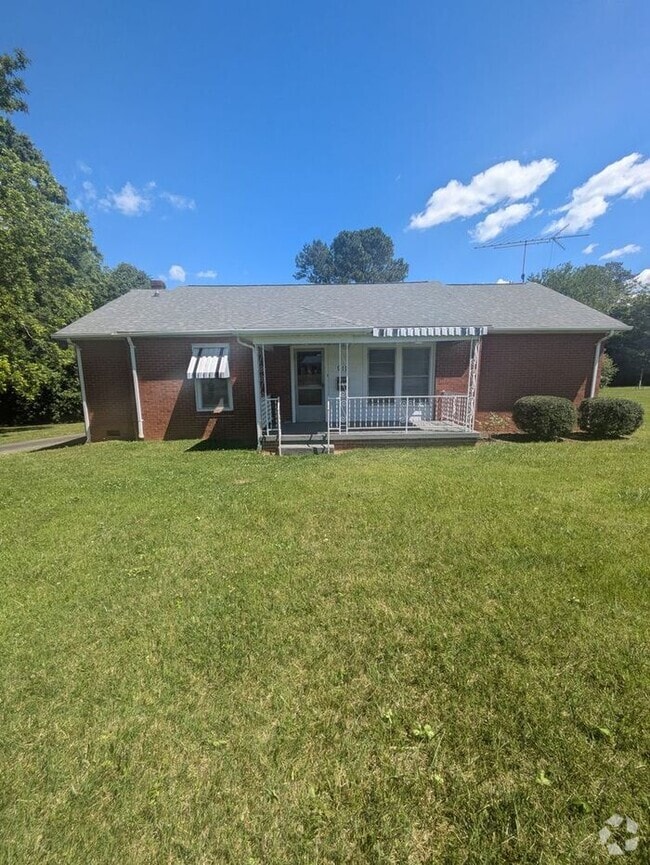 Building Photo - 911 Conover Blvd E
