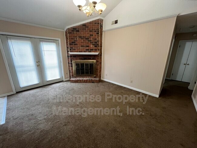 Foto del edificio - 5312 Plover Dr