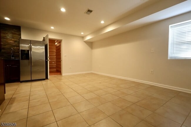 Foto del edificio - 338 S 20th St