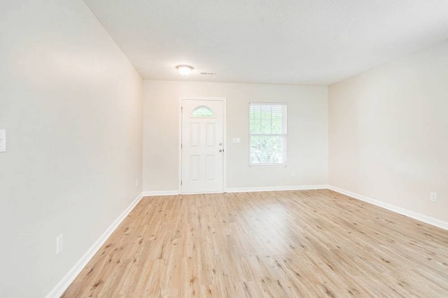 Foto del edificio - 516 Pebblestone Dr