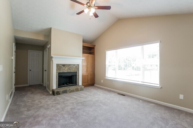 Building Photo - 211 Villa Ridge Dr