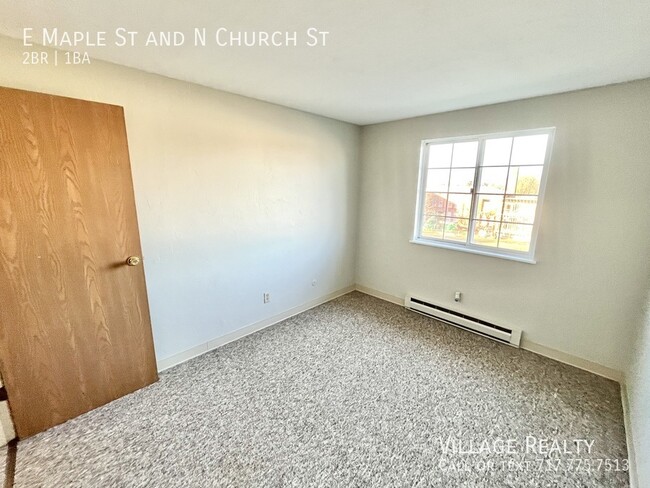 Building Photo - Affordably Priced 2-Bed with eat-in kitche...