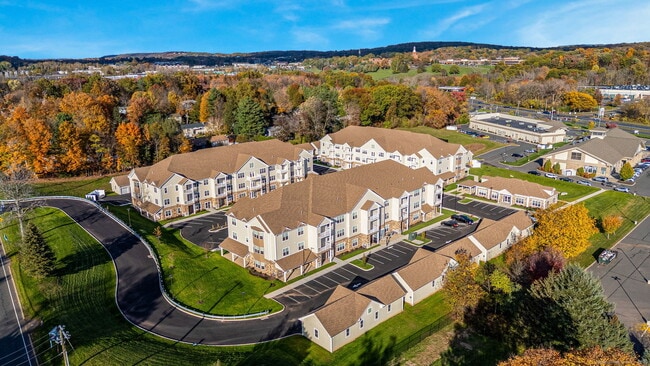 Foto del edificio - 104 Episcopal Rd