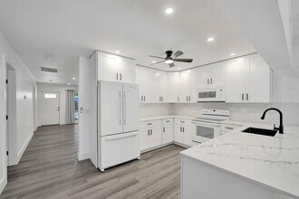 Building Photo - 1738 NE 52nd St