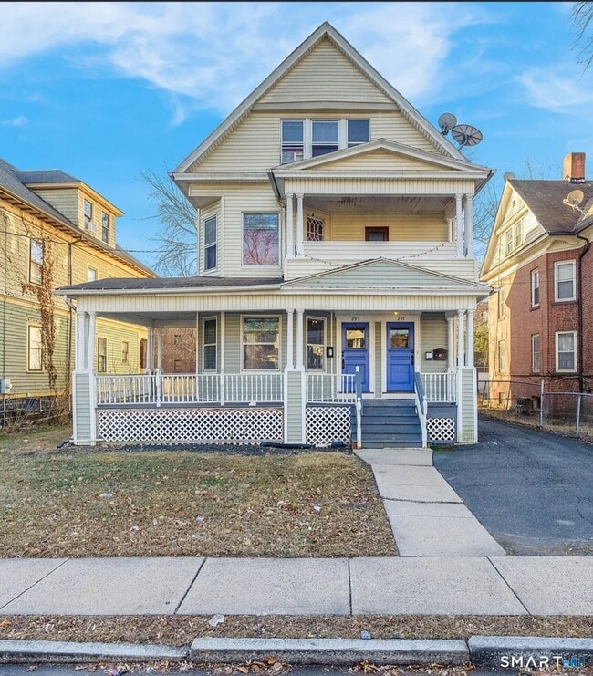 Building Photo - 295 Sargeant St