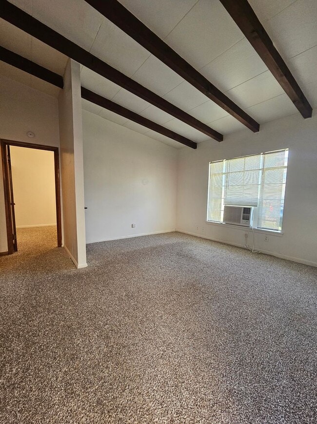 Photo - Short-Term Lease! (2) Bedroom Duplex Close to Campus Duplex! House
