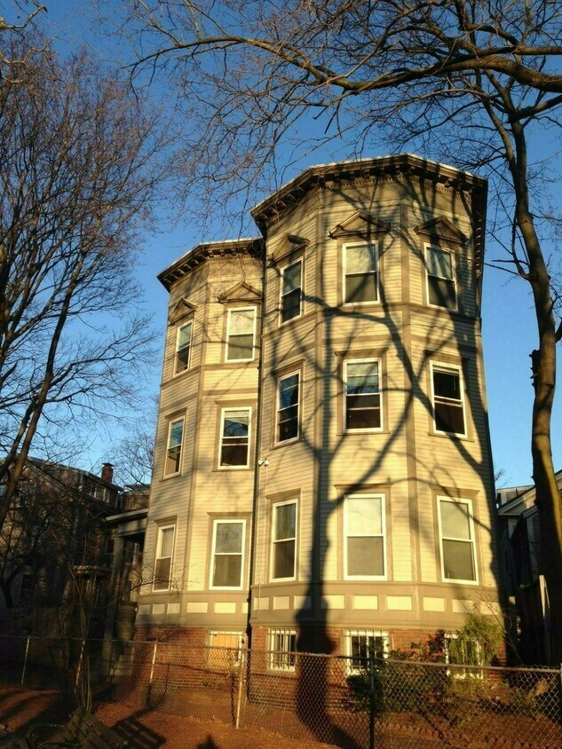 Foto del edificio - 1000 Memorial Dr