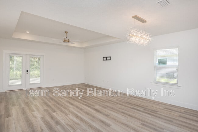 Building Photo - 874 Windhill Dr