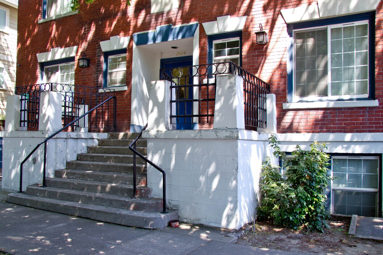 Entry to building - 2404 N Vancouver Ave