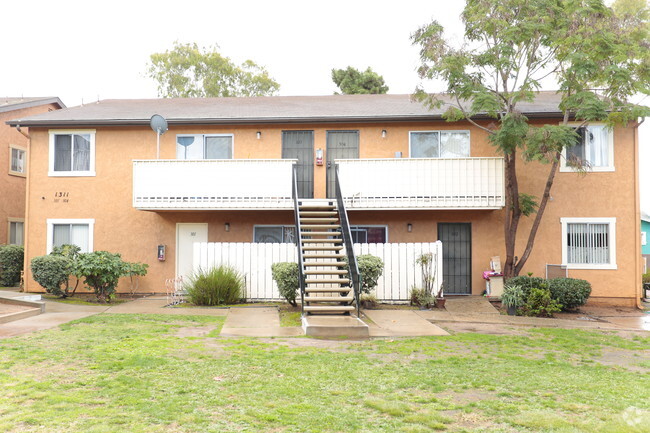 Building Photo - James Place Apartments