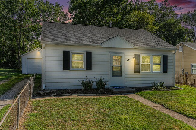 Foto del edificio - 728 Sunnock Ave