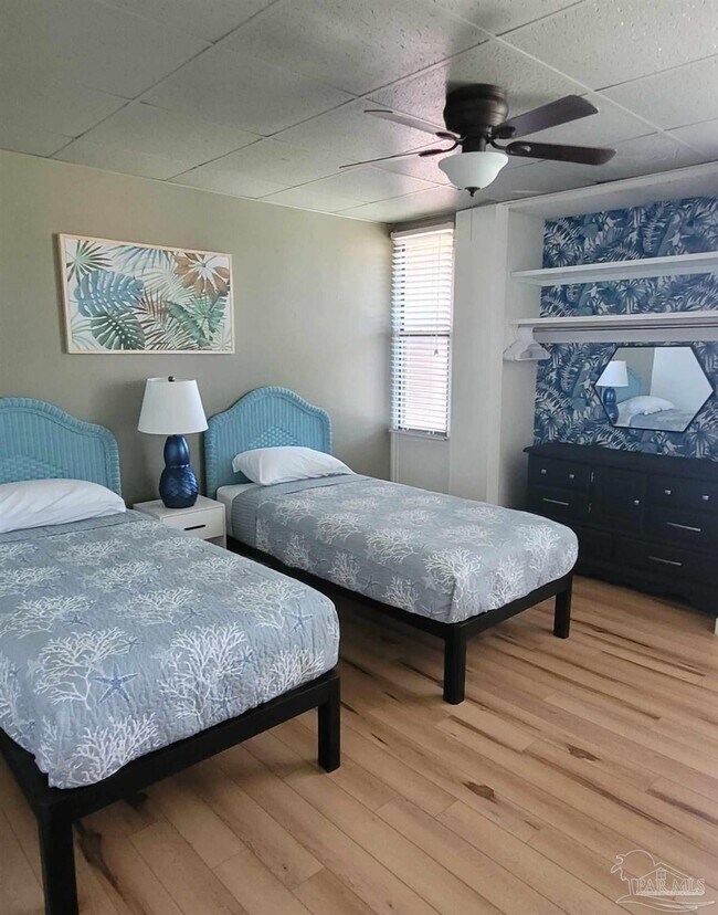 Foto del edificio - 201 Pensacola Beach Rd