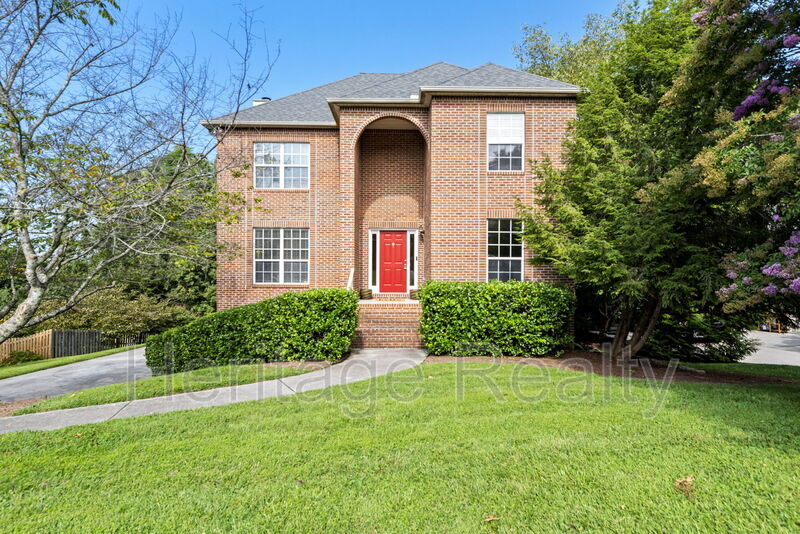 Primary Photo - 2453 Maple Crest Ln