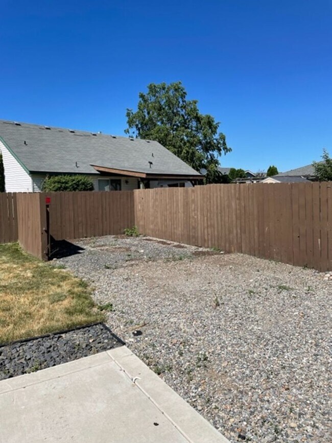 Foto del edificio - SINGLE FAMILY HOME IN PRAIRIE FALLS (P#94)