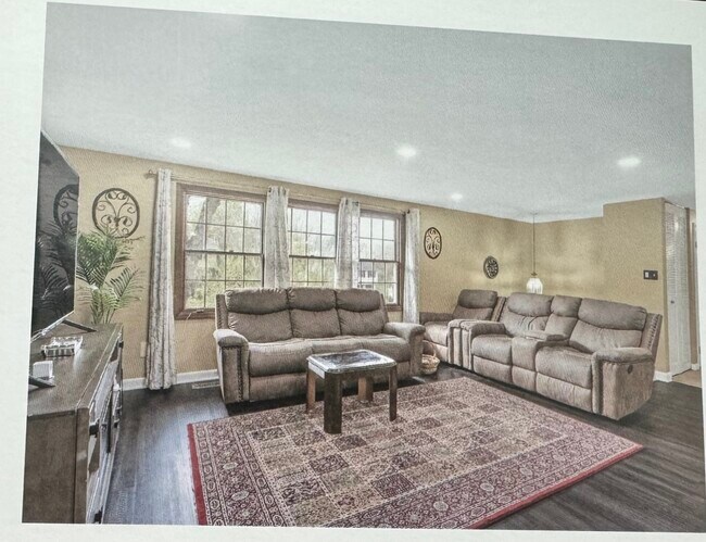 Living room - 475 Diablo Dr