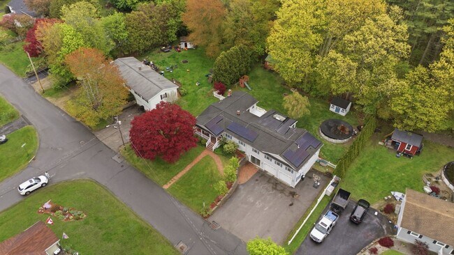 Foto del edificio - 7 Crestwood Rd