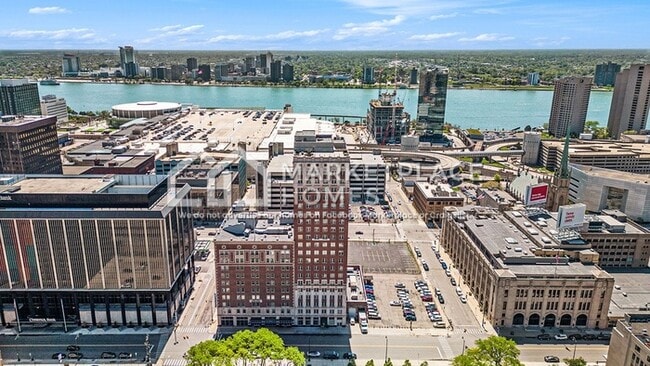 Foto del edificio - 525 W Lafayette Blvd