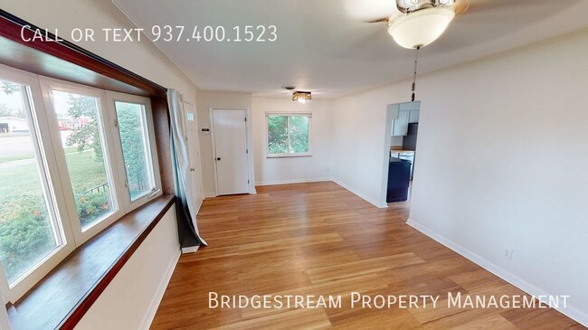 Building Photo - Cozy 2 Bedroom 1 Bathroom Single Family Home