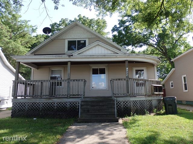 Primary Photo - 1089 Michigan Ave