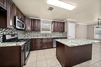Building Photo - 3822 Clobourne Crossing Ln