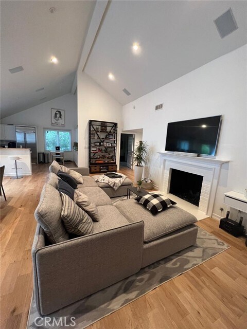 Foto principal - 11431 Clover Ave