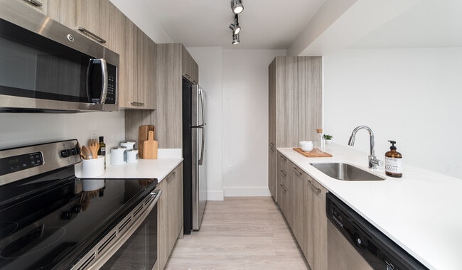 Premier kitchens are thoughtfully designed with upgraded finishes - Bay Parc