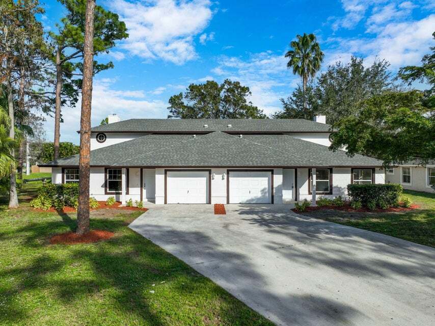 Foto principal - 1056 Staghorn St