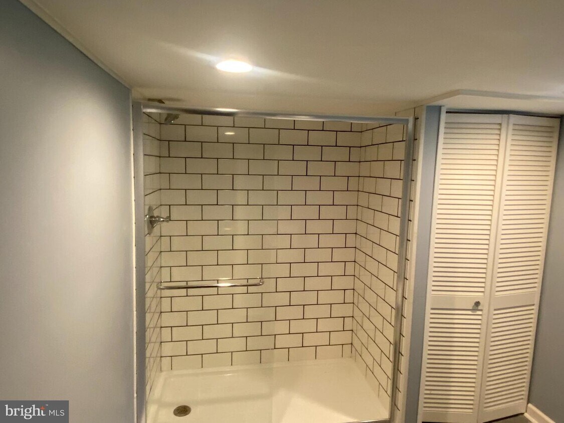 Foto principal - 924 Bellevue Ave