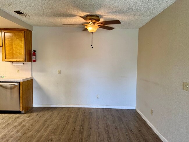 Foto del edificio - 537 W Escalon Ave