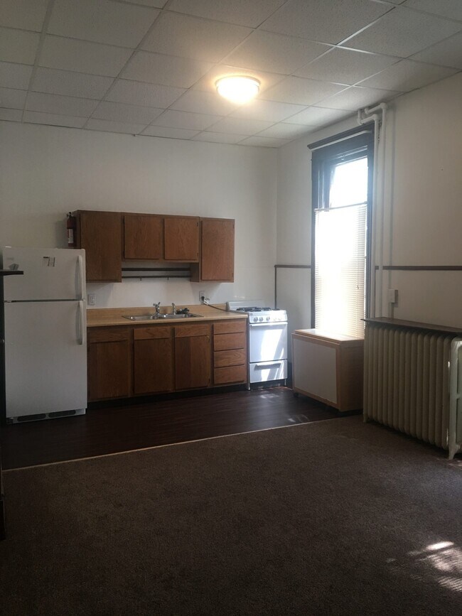 700 S 5th St Unit 1, Terre Haute, IN 47807 700 S 5th St Terre Haute